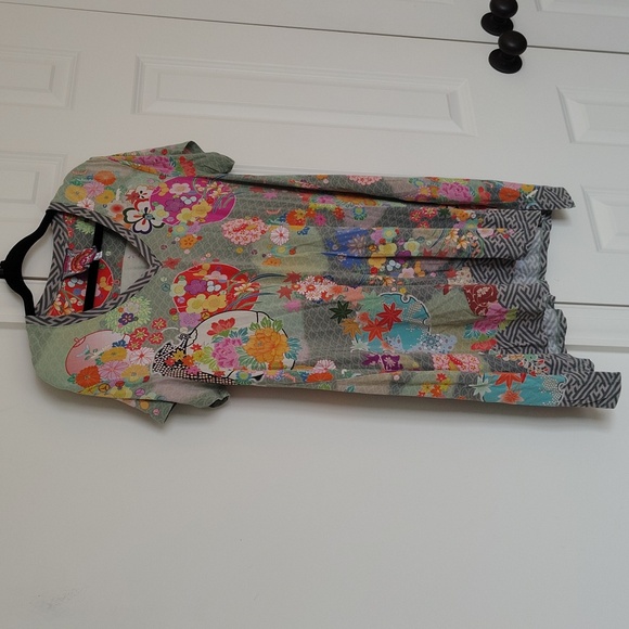 Johnny Was Multicolor Floral Tunic - Picture 5 of 16